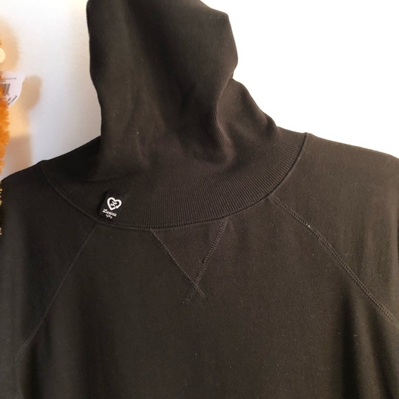 Dress 💃🏿 - Picture 3 of 7